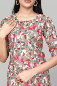 Stylish Brown Floral Tunic with Round Neck and Short Sleeves