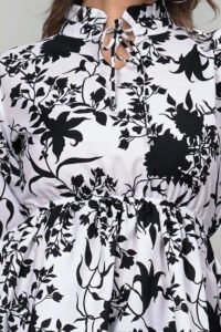 Women’s White Floral Tunic with Ruffle Neck and Casual Style for Everyday Wear