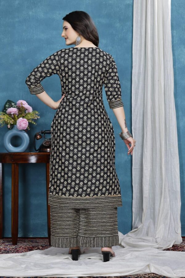 Stylish black floral kurta with round neck women’s set