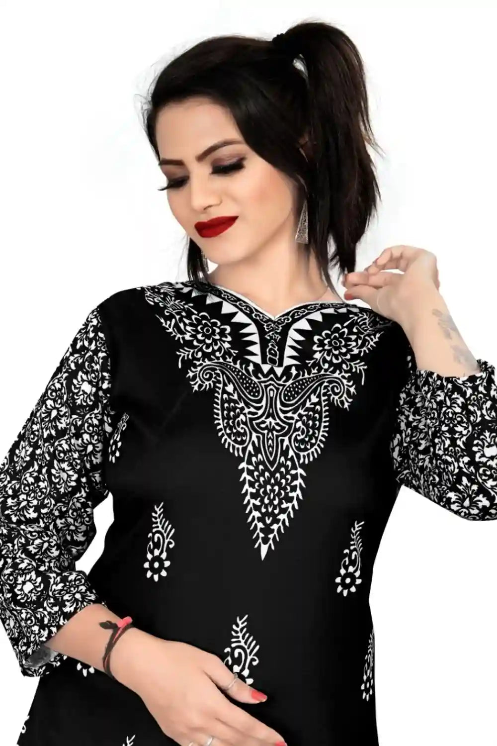 comfortable black rayon tunic top with regular sleeves for daily use
